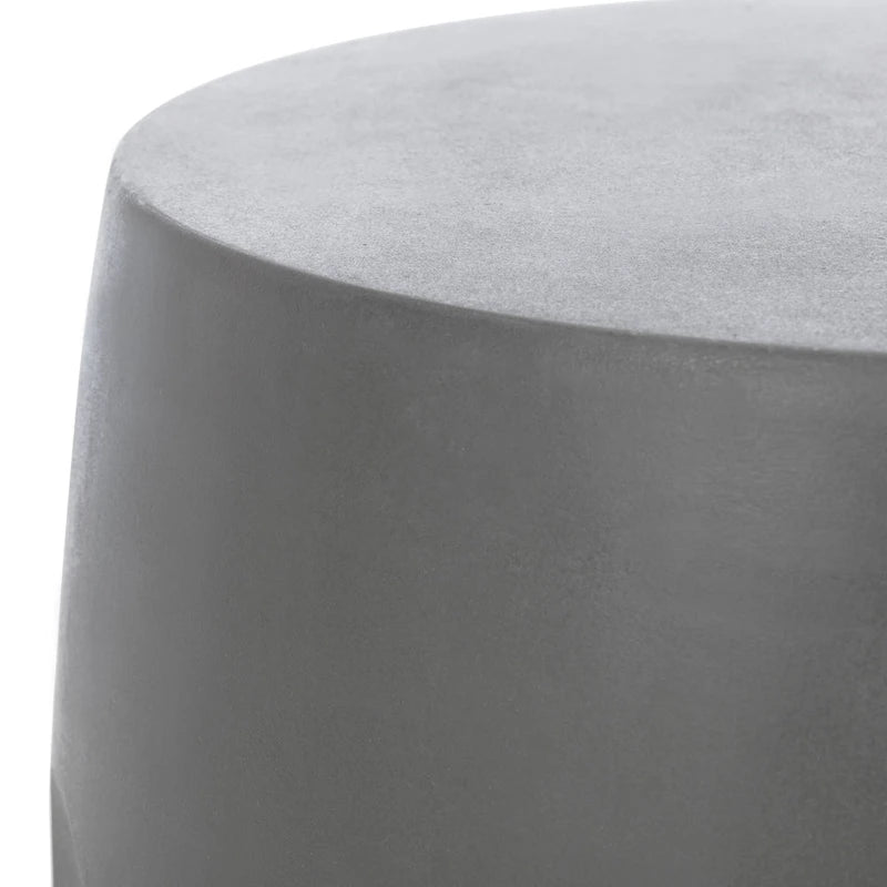 SAFAVIEH Zuri Concrete Indoor/ Outdoor Accent Table (Dark Grey) - 16W x 16D x 18H